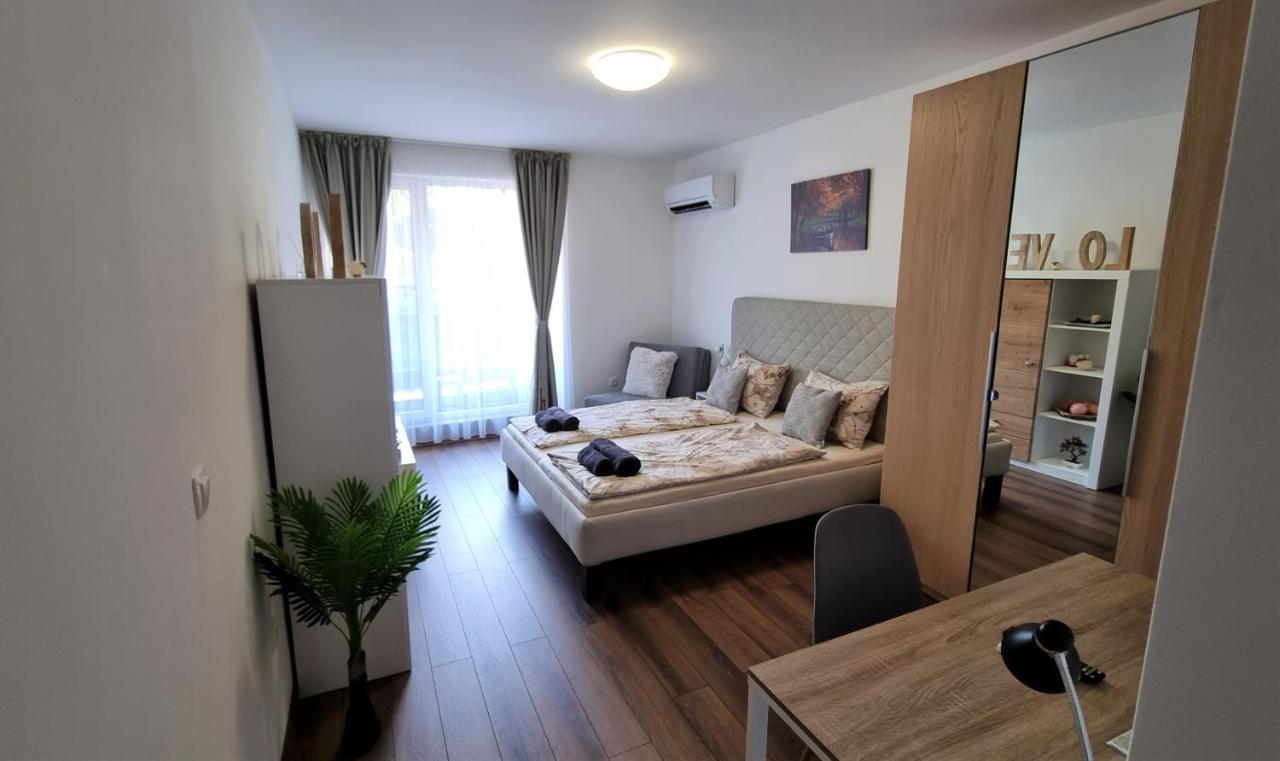 Luxury Quiet Apartment In The City Center Plovdiv Eksteriør billede